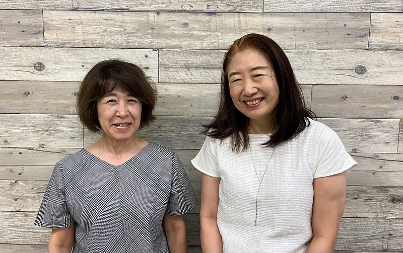 チームメンバーと山名